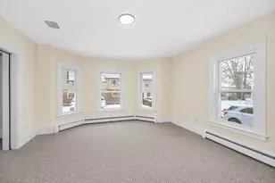 32 Crystal Ave, Derry, NH 03038 - Photo 8