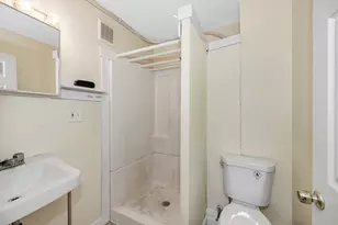 32 Crystal Ave, Derry, NH 03038 - Photo 18