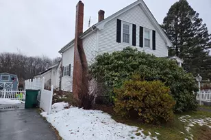 51 Exeter St, Fitchburg, MA 01420 - Photo 2