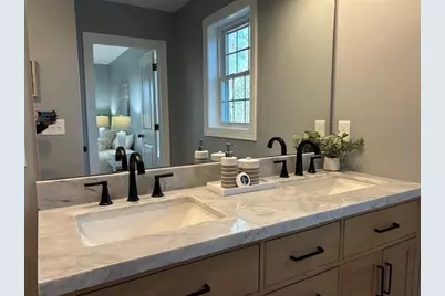 611 Prospect St, Methuen, MA 01844 - Photo 12