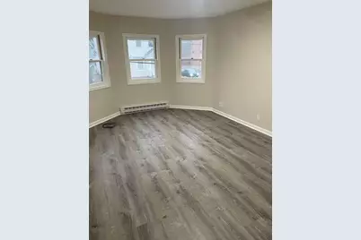 5 Oliver St #1, Southbridge, MA 01550 - Photo 4