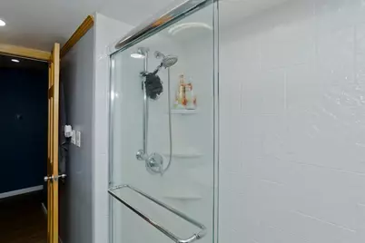 10 View St, Holyoke, MA 01040 - Photo 26