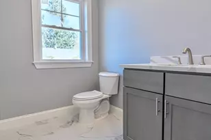 563 Whittenton St, Taunton, MA 02780 - Photo 8