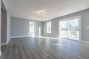 563 Whittenton St, Taunton, MA 02780 - Photo 10