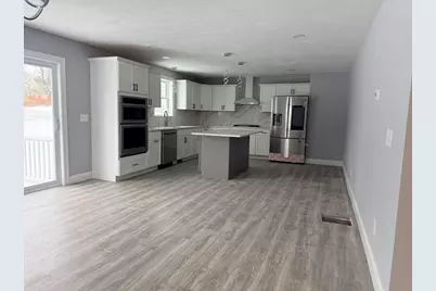 563 Whittenton St, Taunton, MA 02780 - Photo 12