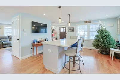 43 Marjorie St, Attleboro, MA 02703 - Photo 12