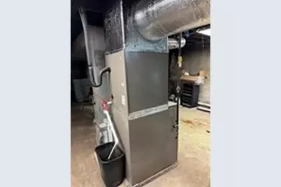 1607 Acushnet Ave, New Bedford, MA 02746 - Photo 20