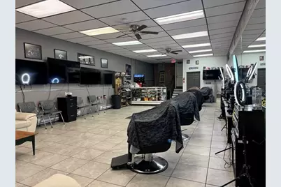 1607 Acushnet Ave, New Bedford, MA 02746 - Photo 4