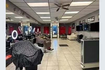 1607 Acushnet Ave, New Bedford, MA 02746 - Photo 6