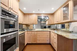 20 Rowes Wharf, Boston, MA 02110 - Photo 10