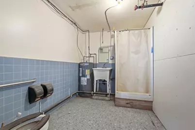 109 Apremont Way, Westfield, MA 01085 - Photo 16