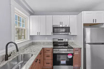 202 Jenckes St, Woonsocket, RI 02895 - Photo 8