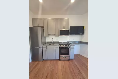 165 Hawthorne #303, Chelsea, MA 02150 - Photo 2