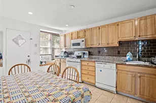 95 Florida St, Boston, MA 02124 - Photo 10