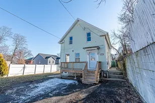 64R Hazard St, New Bedford, MA 02740 - Photo 2