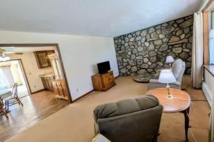 7 King Rd, Charlton, MA 01507 - Photo 12