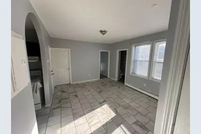 27 Willow St #A, Lawrence, MA 01841 - Photo 6