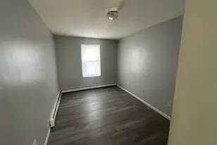 27 Willow St, Lawrence, MA 01841 - Photo 10