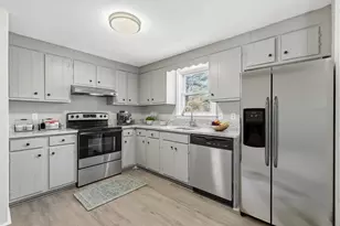 553 Union St, East Bridgewater, MA 02333 - Photo 4