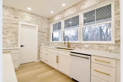 4 Mohawk St, Wilbraham, MA 01095 - Photo 18