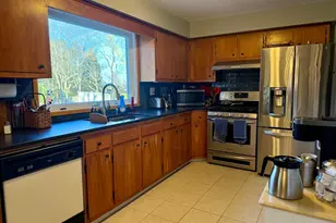 12 Holiday Dr, Fairhaven, MA 02719 - Photo 6