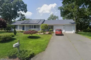 12 Holiday Dr, Fairhaven, MA 02719 - Photo 4