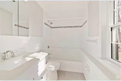 200 Bedford #9E, Woburn, MA 01801 - Photo 4