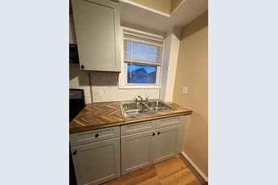 16 Harmony St #3, New Bedford, MA 02744 - Photo 1