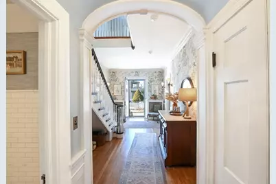 118 Cottage St, New Bedford, MA 02740 - Photo 6