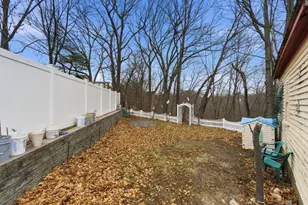 16 Floyd St, Woburn, MA 01801 - Photo 22