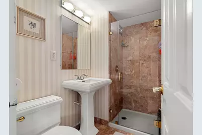 2 Hawthorne #17M, Boston, MA 02114 - Photo 18