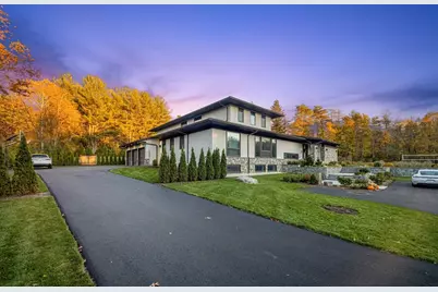 15 Myles Standish Rd, Weston, MA 02493 - Photo 2