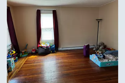 99 Wilmont St, Springfield, MA 01108 - Photo 8