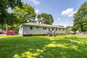 15 Genetti St, Bedford, MA 01730 - Photo 14