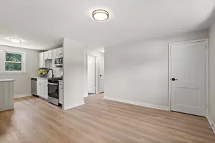 15 Genetti St, Bedford, MA 01730 - Photo 8