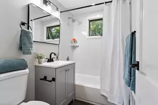 15 Genetti St, Bedford, MA 01730 - Photo 12