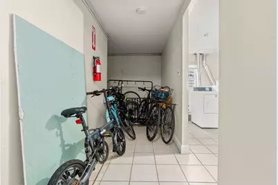 71 Oxford Ave #8, Cambridge, MA 02138 - Photo 10