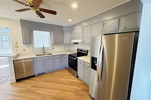 257 Lawrence St, New Bedford, MA 02745 - Photo 8