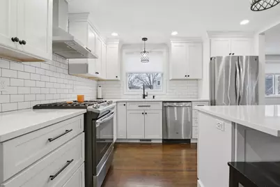 31 Milner St, Waltham, MA 02451 - Photo 2