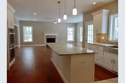 40 Green  St, Foxboro, MA 02035 - Photo 6