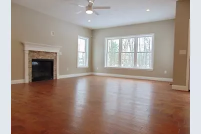 40 Green  St, Foxboro, MA 02035 - Photo 8