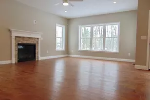 40 Green St, Foxboro, MA 02035 - Photo 8