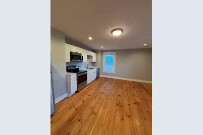 3-5 Locust #3.5, Amesbury, MA 01913 - Photo 8