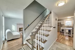 1515 Gorham St, Lowell, MA 01852 - Photo 12