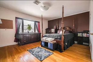 548 Centre St, Newton, MA 02458 - Photo 4