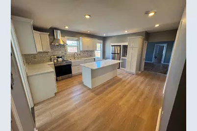 4 Greenwood #2, Worcester, MA 01607 - Photo 1