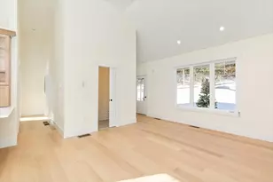 639 E Broadway, Haverhill, MA 01830 - Photo 14