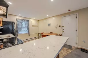 23 Frank St, Dracut, MA 01826 - Photo 4