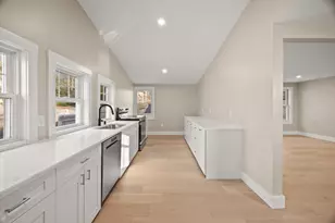 40 Lakeshore Dr, Norfolk, MA 02056 - Photo 8