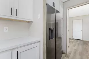 460 Collins St, Attleboro, MA 02703 - Photo 8